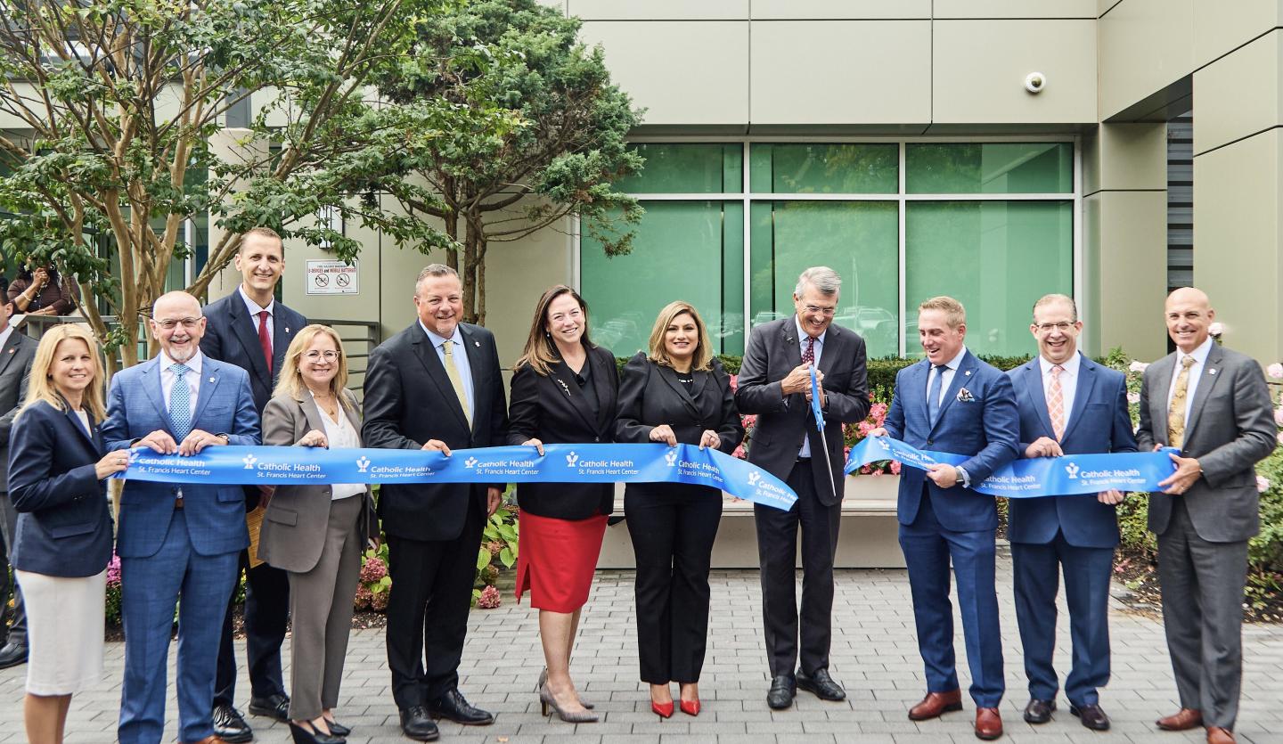 2025-09-22 Catholic Health - Ribbon Cutting @ 2200 Northern Blvd_IMG_0116.jpg
